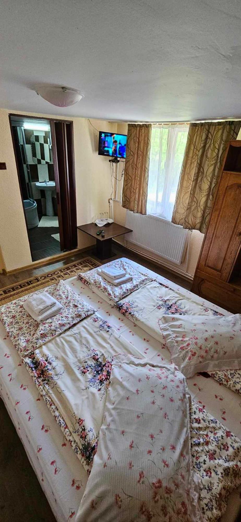 Cabana Cerbu Bozovici Ngoại thất bức ảnh