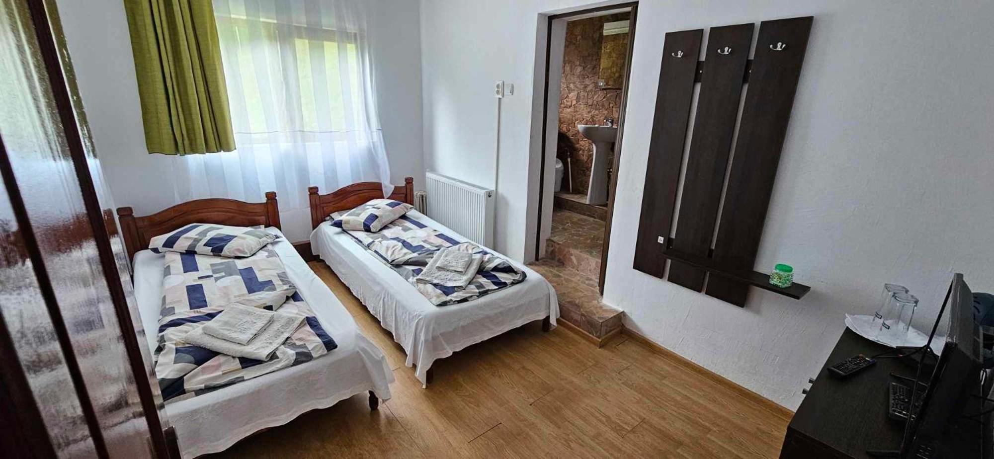 Cabana Cerbu Bozovici Ngoại thất bức ảnh